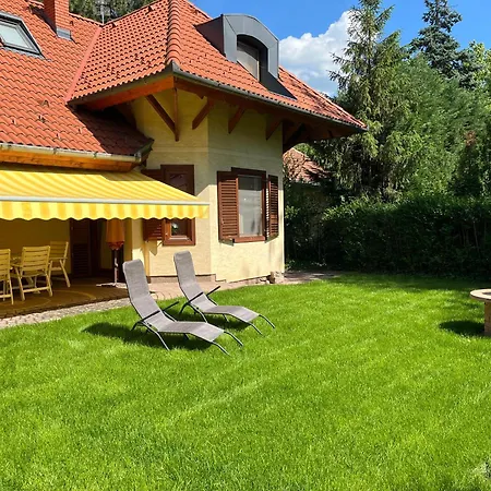 Nefelejts Deluxe Вилла Замарди